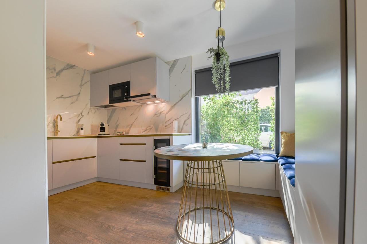 Designer Apartment In The City Center Клуж-Напока Экстерьер фото