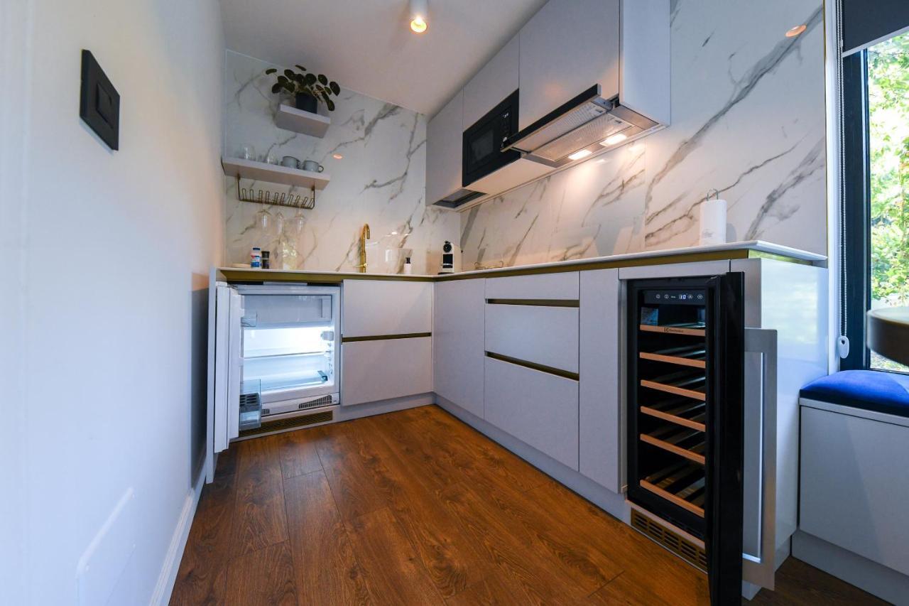 Designer Apartment In The City Center Клуж-Напока Экстерьер фото
